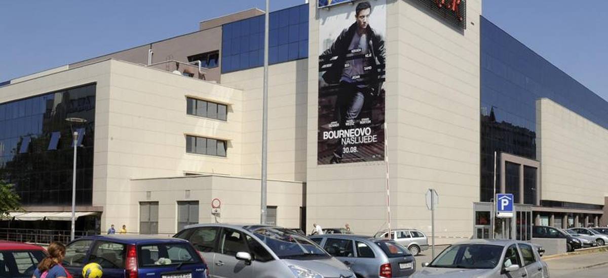 joker shopping center split