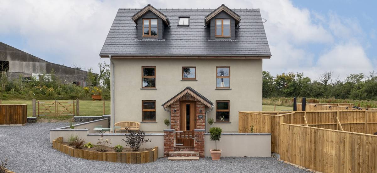 parsonage farm, amroth