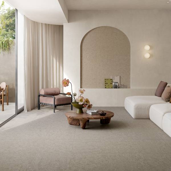 Modern Living room featuring beige tones with porcelain tiles, creating an elegant atmosphere.