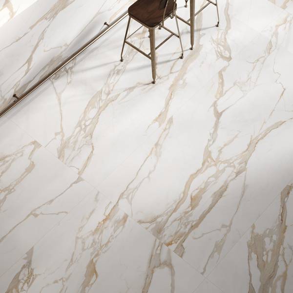Modern Light Commercial highlighting white tones with porcelain tiles, creating a contemporary atmosphere.