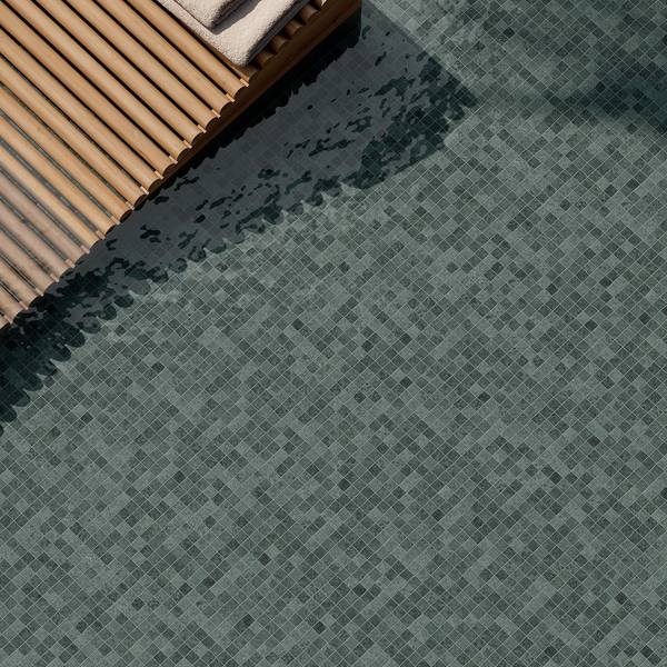 Modern Outdoor featuring green tones with porcelain tiles, creating an elegant atmosphere.