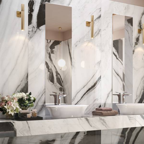 Modern Bathroom showcasing white tones with porcelain tiles, creating a luxurious atmosphere.